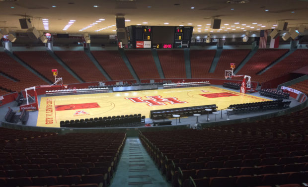 Fertitta Center Student Seating Among Best In Texas The Cougar
