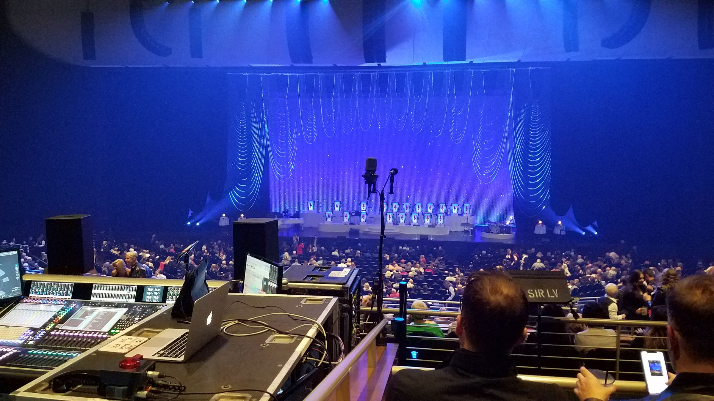 Paid 300 Per Seat Obstructed View Park Theater At Park MGM Section 