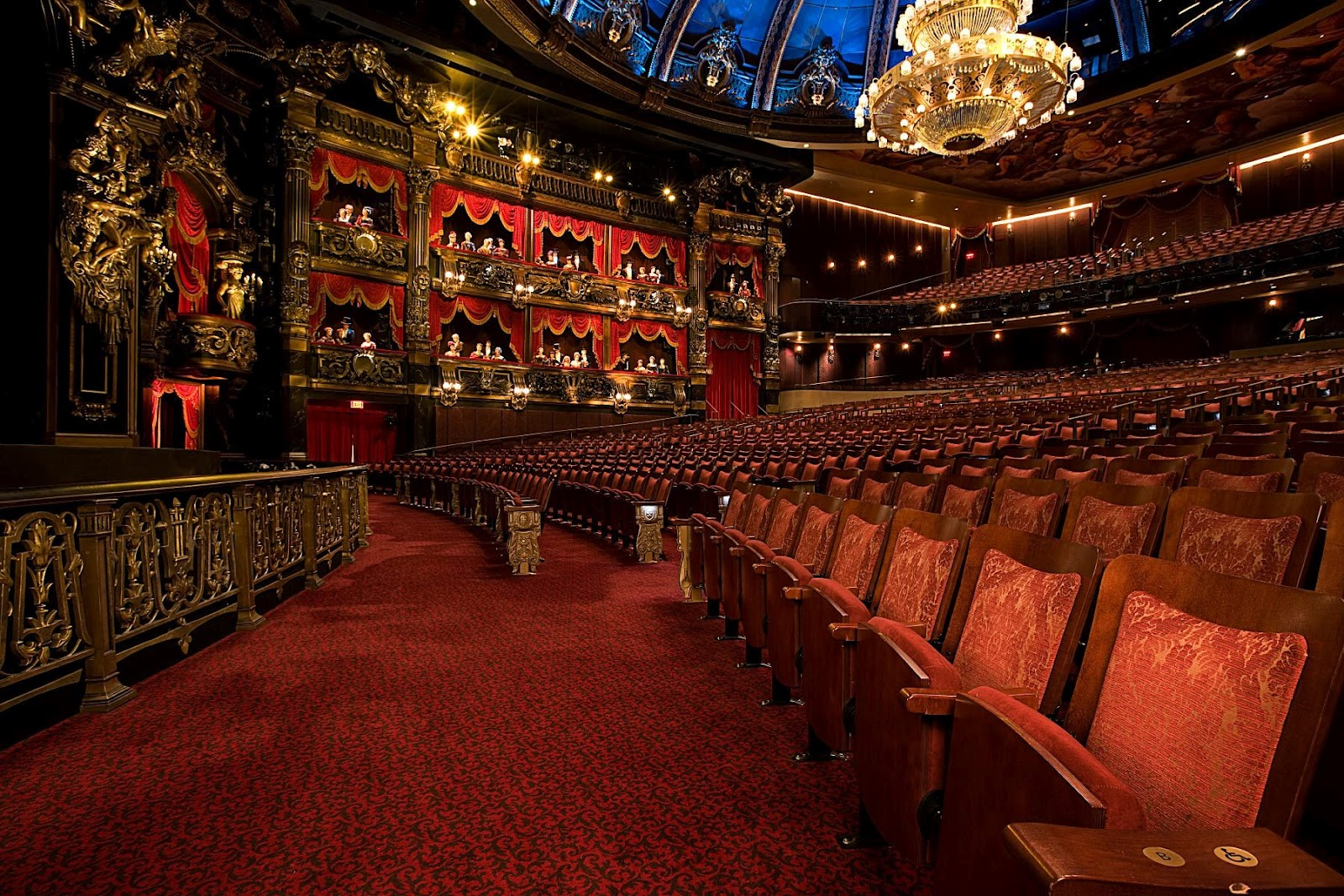 The Hopeful Traveler The Venue The Phantom Theatre At The Venetian